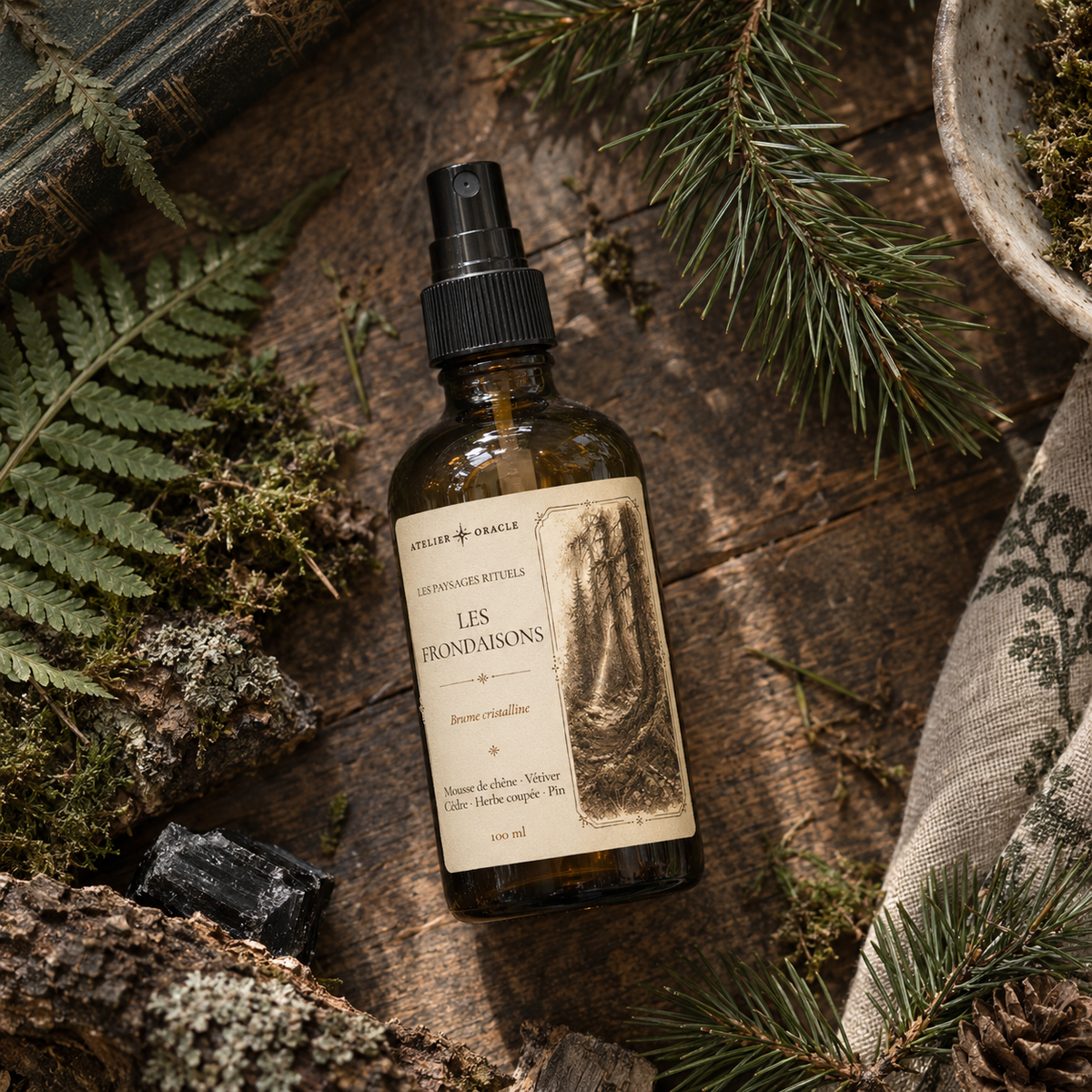Brume Les Frondaisons - Mousse de chêne, pin sylvestre, vétiver, herbe coupée & cèdre de l’Atlas · Tourmaline
