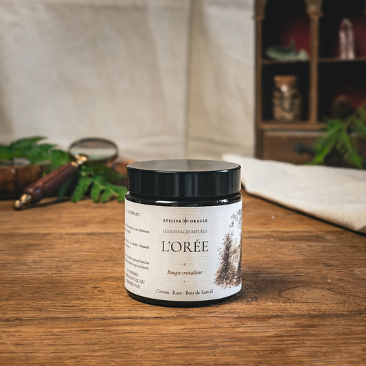 Bougie L’Orée - Citron, bois de santal & rose · Obsidienne noire