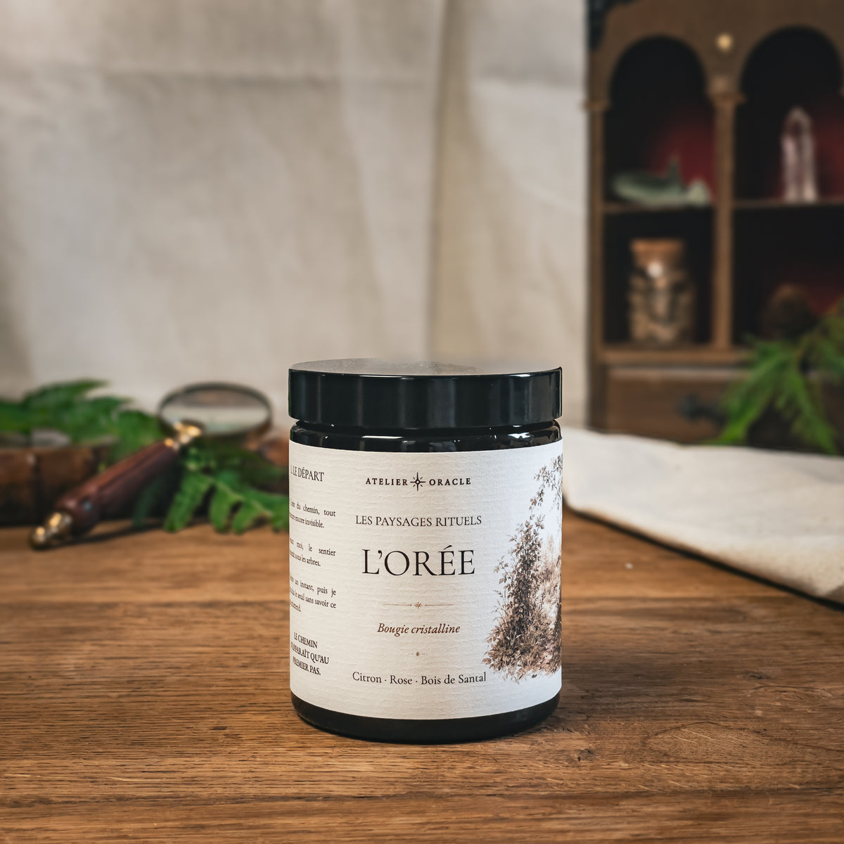 Bougie L’Orée - Citron, bois de santal & rose · Obsidienne noire